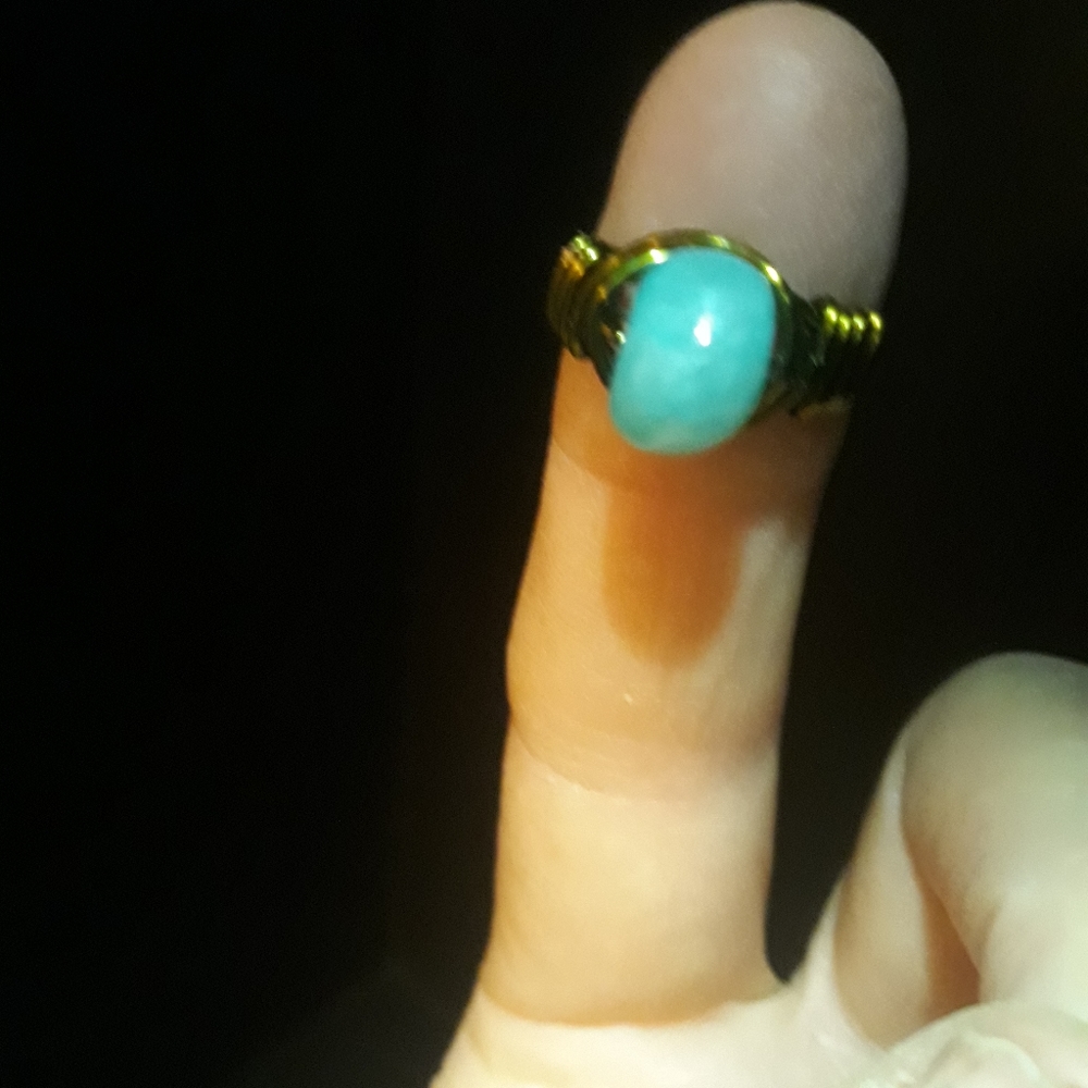 Free w/ $50 Purchase: Chalcedony Rings Y10